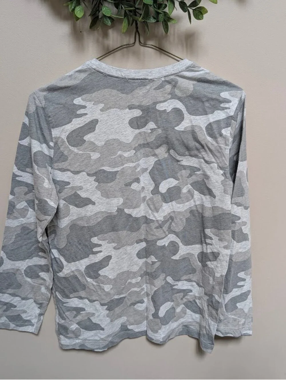 Old Navy XL (14-16) Long Sleeve Gray Camouflage Shirt